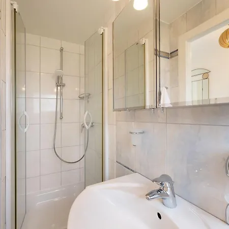 Elly's Luetten Leuchtturm Ost Kellenhusen