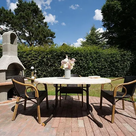 Apartment Elly's Luetten Leuchtturm Ost Kellenhusen